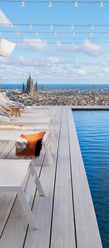 Rooftop swimming pool and sauna at team.barcelona, Barcelona