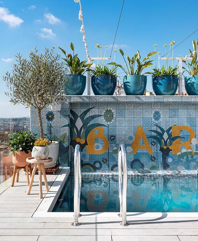 Rooftop swimming pool and sauna at team.barcelona, Barcelona